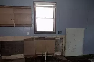 337 N 6th Ave, Kankakee, IL 60901 - Photo 5