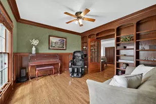 910 Freedom Cir, Sycamore, IL 60178 - Photo 17