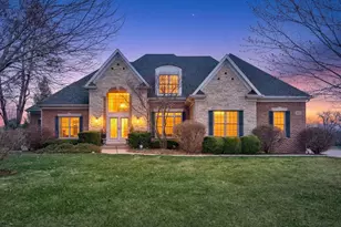 910 Freedom Cir, Sycamore, IL 60178 - Photo 1
