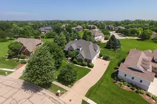 910 Freedom Cir, Sycamore, IL 60178 - Photo 49