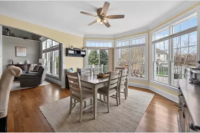 910 Freedom Circle, Sycamore, IL 60178 - Photo 11