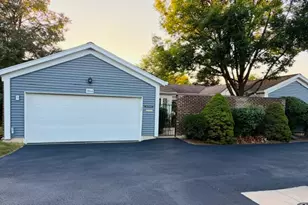 1066 Dartmouth Dr, Wheaton, IL 60189 - Photo 1
