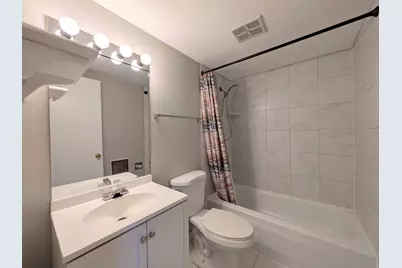 700 Perrie Drive #213, Elk Grove Village, IL 60007 - Photo 13