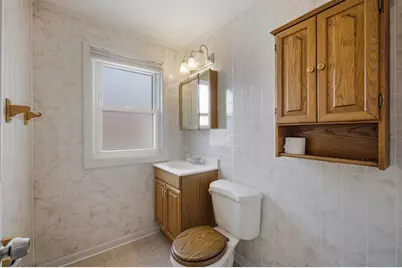 7018 W Newport Avenue, Chicago, IL 60634 - Photo 13