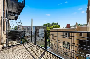 1934 N Washtenaw Ave, Chicago, IL 60647 - Photo 11