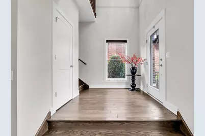110 S Washington Street, Wheaton, IL 60187 - Photo 3