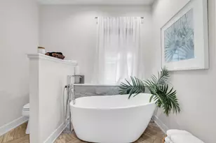 110 S Washington St, Wheaton, IL 60187 - Photo 29