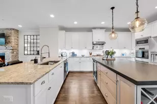 110 S Washington St, Wheaton, IL 60187 - Photo 17