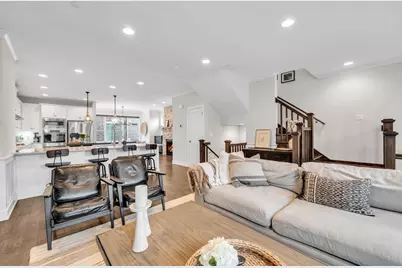 110 S Washington Street, Wheaton, IL 60187 - Photo 11