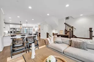 110 S Washington St, Wheaton, IL 60187 - Photo 11