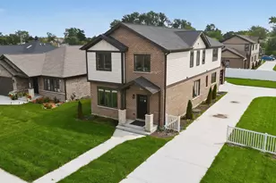 7957 W 73 Pl, Bridgeview, IL 60455 - Photo 1