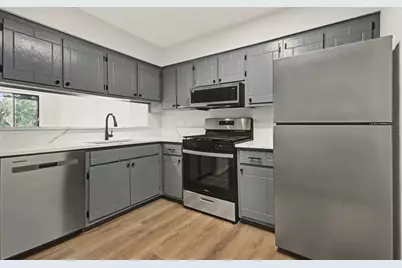 7544 Clarendon Hills Road #2E, Willowbrook, IL 60527 - Photo 7