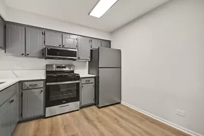 7544 Clarendon Hills Road #2E, Willowbrook, IL 60527 - Photo 9