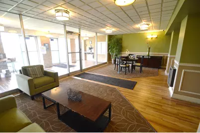 5400 Walnut Avenue #111, Downers Grove, IL 60515 - Photo 3