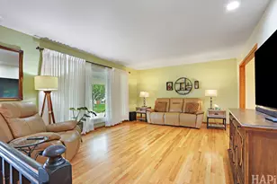 1378 Volkamer Trail, Elk Grove Village, IL 60007 - Photo 3