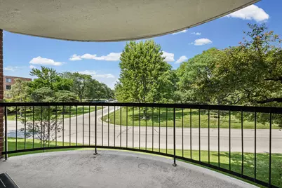 1605 E Central Road #211B, Arlington Heights, IL 60005 - Photo 21