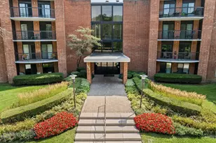 1605 E Central Rd, Arlington Heights, IL 60005 - Photo 25