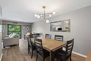 1605 E Central Rd, Arlington Heights, IL 60005 - Photo 13