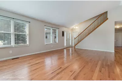 507 E Rennesoy Drive, Newark, IL 60541 - Photo 5