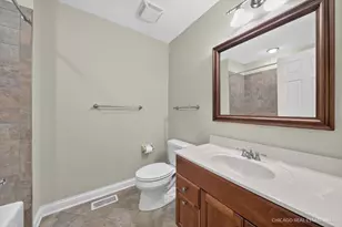 790 Parkview Ct, Glen Ellyn, IL 60137 - Photo 29