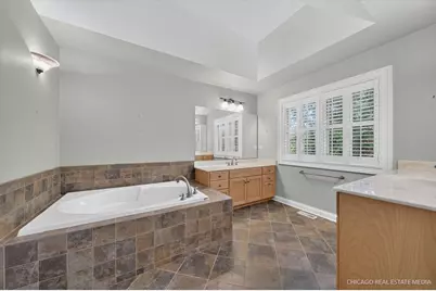 790 Parkview Court, Glen Ellyn, IL 60137 - Photo 27