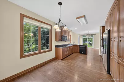 790 Parkview Court, Glen Ellyn, IL 60137 - Photo 9