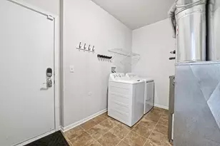 905 Bluebell Cir, Joliet, IL 60431 - Photo 17