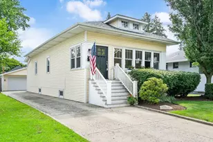 729 N Brainard Ave, La Grange Park, IL 60526 - Photo 1