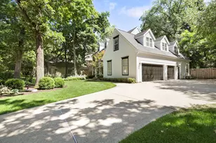 7541 Bittersweet Dr, Gurnee, IL 60031 - Photo 3
