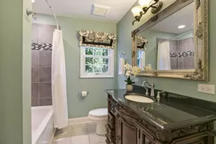 7541 Bittersweet Dr, Gurnee, IL 60031 - Photo 19