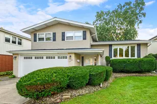 10336 S Georgia Ln, Oak Lawn, IL 60453 - Photo 1