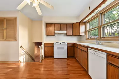 10336 S Georgia Lane, Oak Lawn, IL 60453 - Photo 5