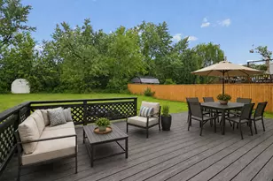 8836 Oakwood Dr, Hickory Hills, IL 60457 - Photo 23