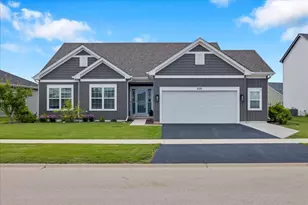 635 Maplewood Cir, Elburn, IL 60119 - Photo 1