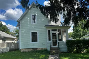 738 S 1st St, Dekalb, IL 60115 - Photo 1