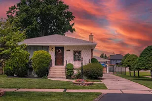 9020 Nashville Ave, Oak Lawn, IL 60453 - Photo 1