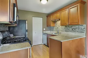 354 Wilmington Dr, Bartlett, IL 60103 - Photo 7