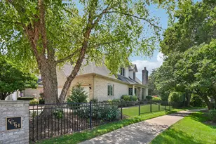 1491 Cress Creek Ct, Naperville, IL 60563 - Photo 3