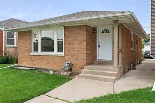 1517 N 21st Ave, Melrose Park, IL 60160 - Photo 1