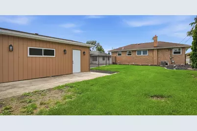 6225 Hawthorne Street, Rosemont, IL 60018 - Photo 31
