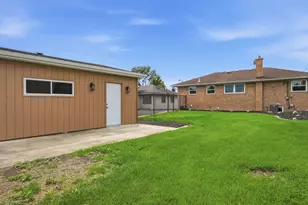 6225 Hawthorne St, Rosemont, IL 60018 - Photo 31