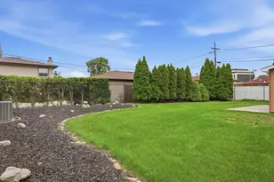 6225 Hawthorne St, Rosemont, IL 60018 - Photo 29