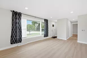 6225 Hawthorne St, Rosemont, IL 60018 - Photo 3