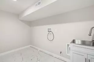 6225 Hawthorne St, Rosemont, IL 60018 - Photo 25