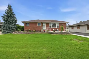 6225 Hawthorne St, Rosemont, IL 60018 - Photo 1