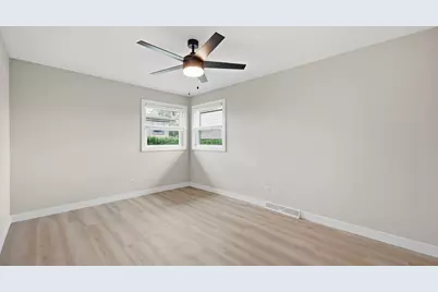 6225 Hawthorne Street, Rosemont, IL 60018 - Photo 15