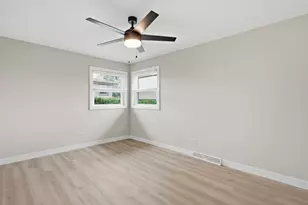 6225 Hawthorne St, Rosemont, IL 60018 - Photo 15
