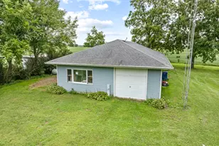 34066 Myelle Rd, Kingston, IL 60145 - Photo 29