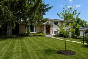 1534 Sequoia Ln, Darien, IL 60561 - Photo 1
