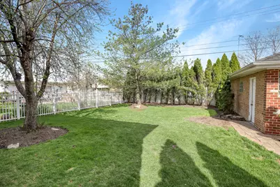 8105 N Oconto Avenue, Niles, IL 60714 - Photo 39